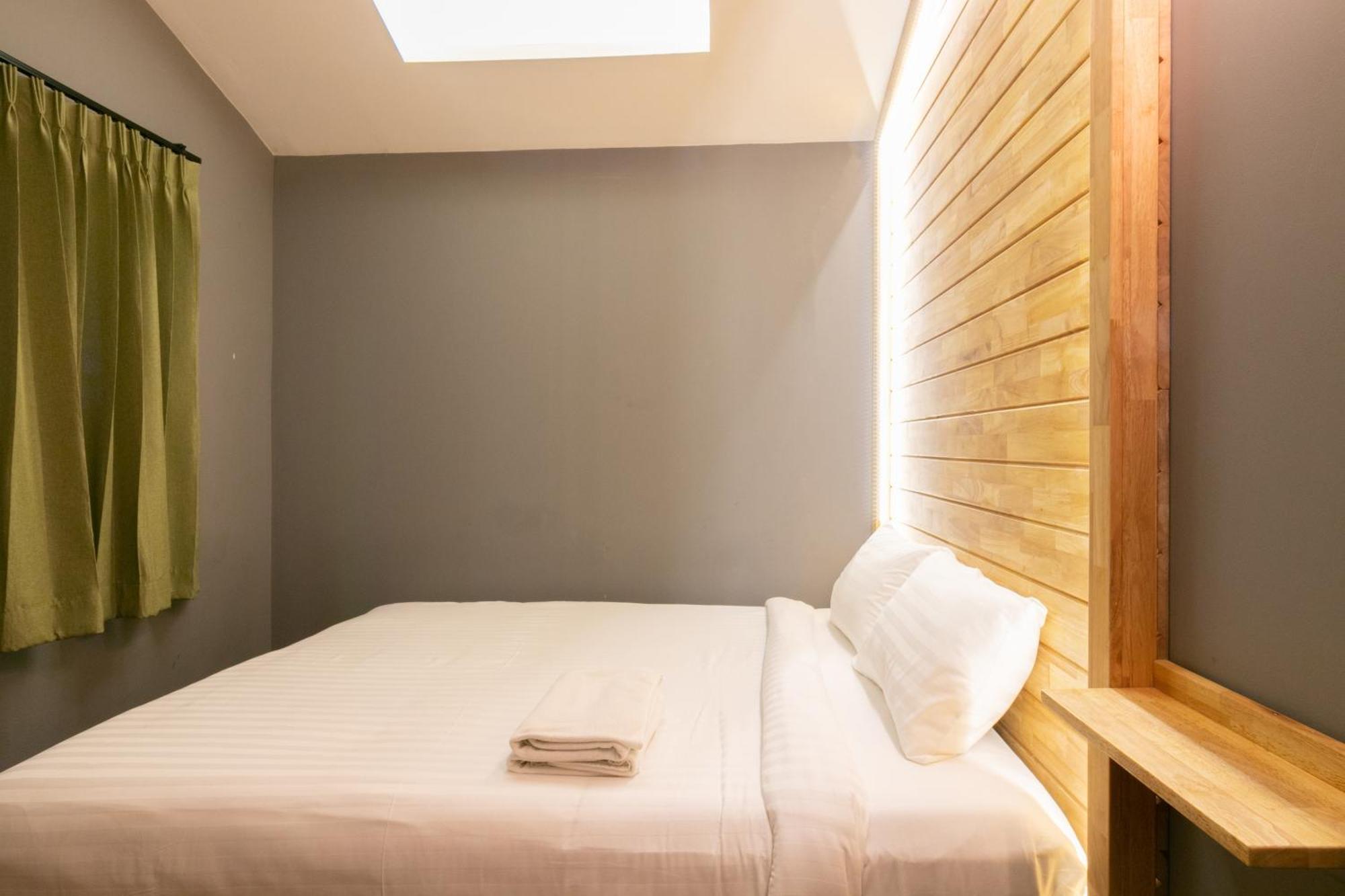 308m2 8 Slaapkamer, 6 Privé Badkamer In Siam