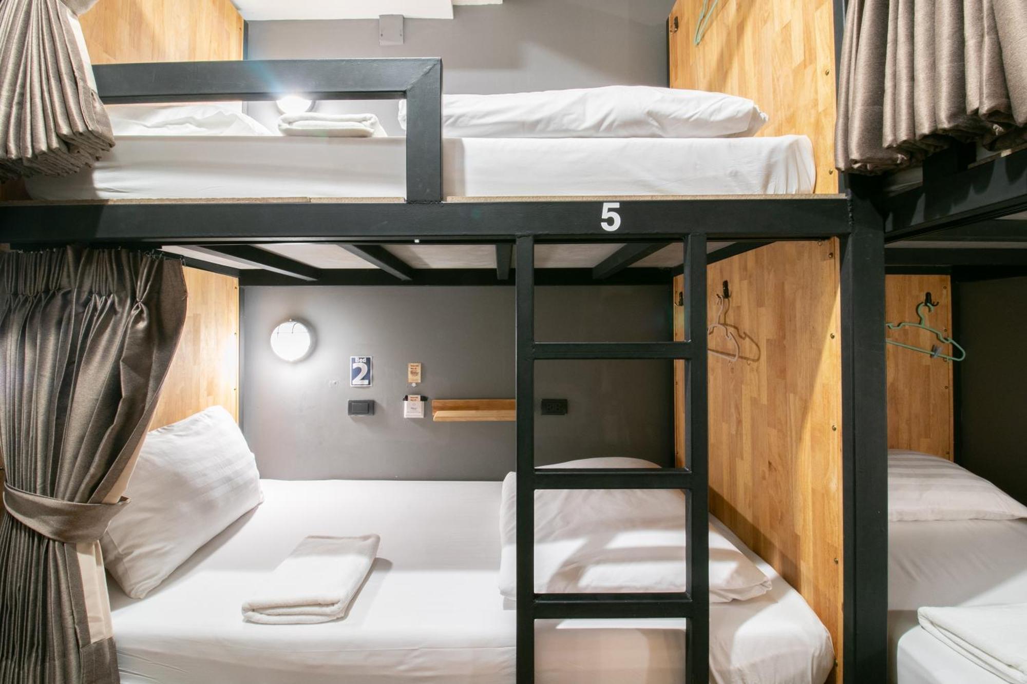Hostel 308m2 8 Slaapkamer, 6 Privé Badkamer In Siam Bangkok