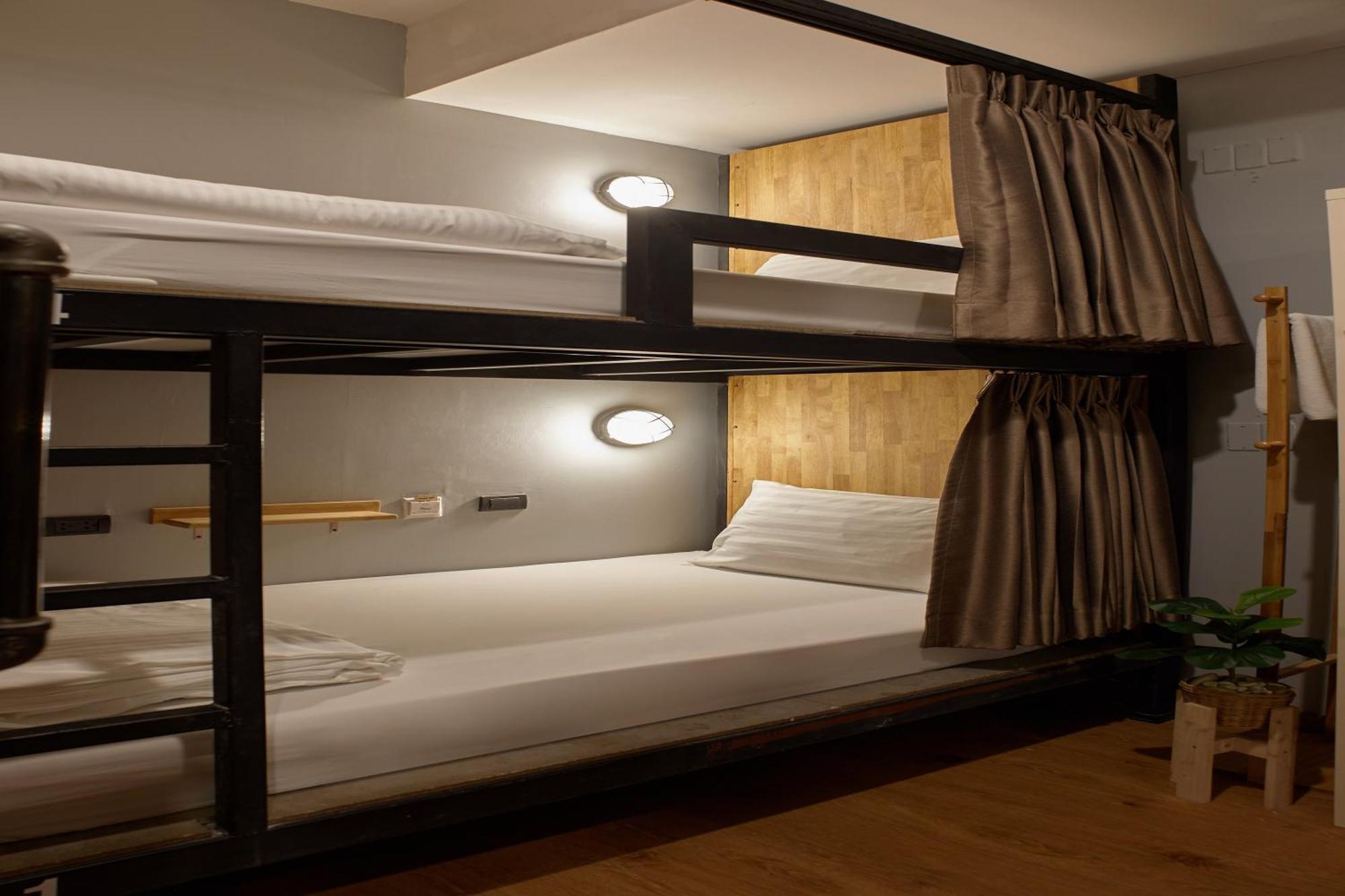 Hostel 308m2 8 Slaapkamer, 6 Privé Badkamer In Siam