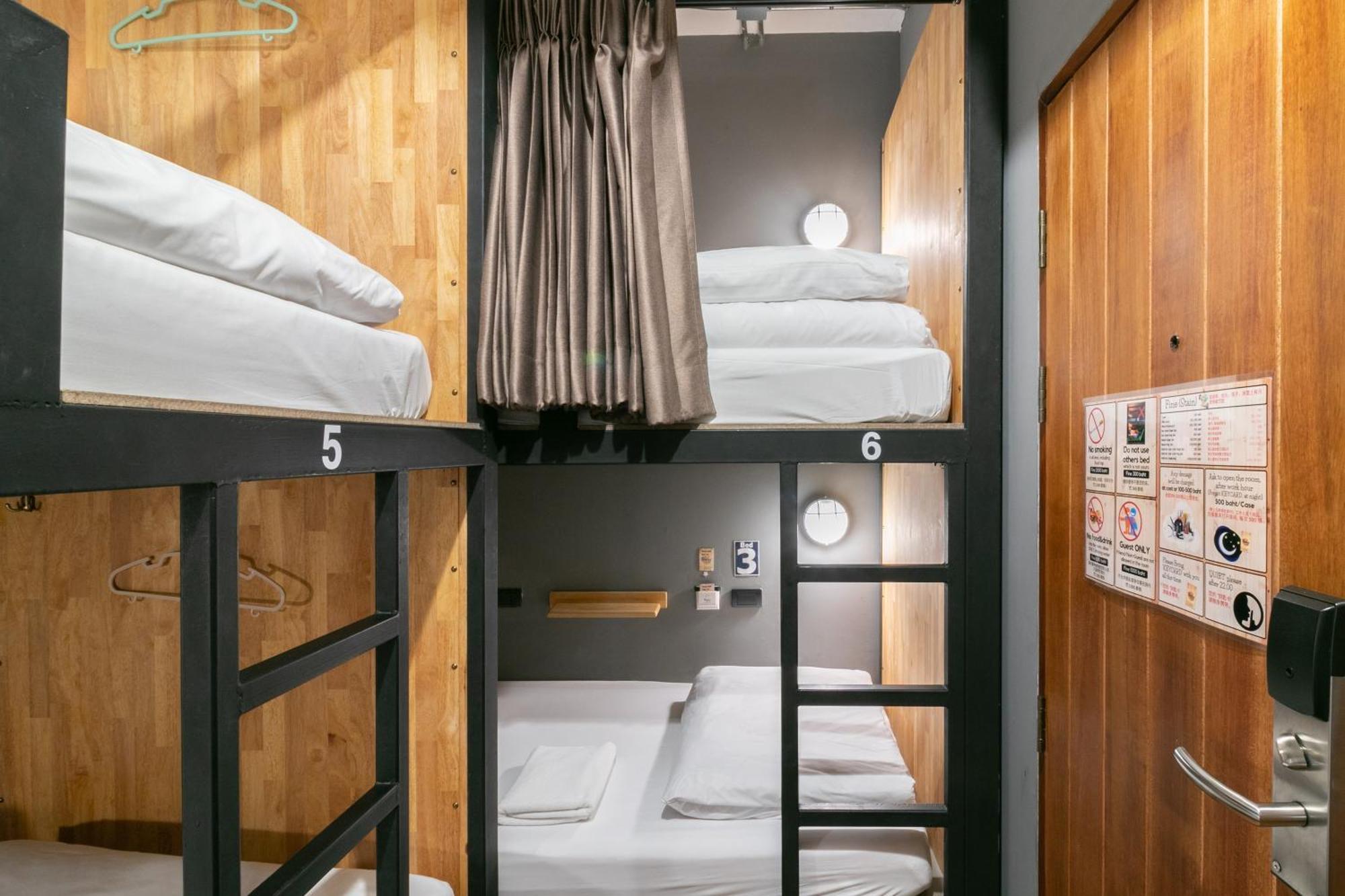 308m2 8 Slaapkamer, 6 Privé Badkamer In Siam Hostel Bangkok
