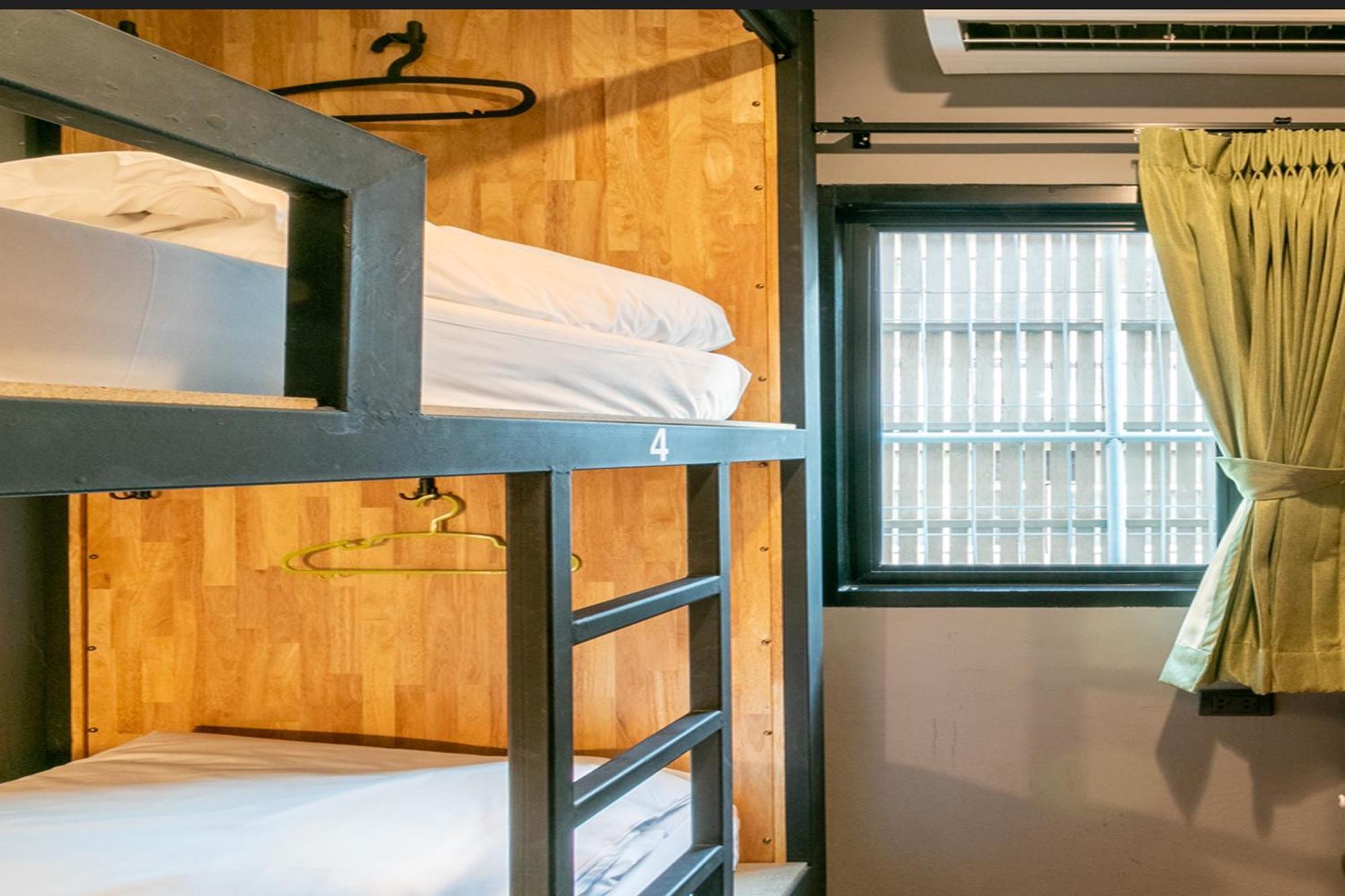 308m2 8 Slaapkamer, 6 Privé Badkamer In Siam
