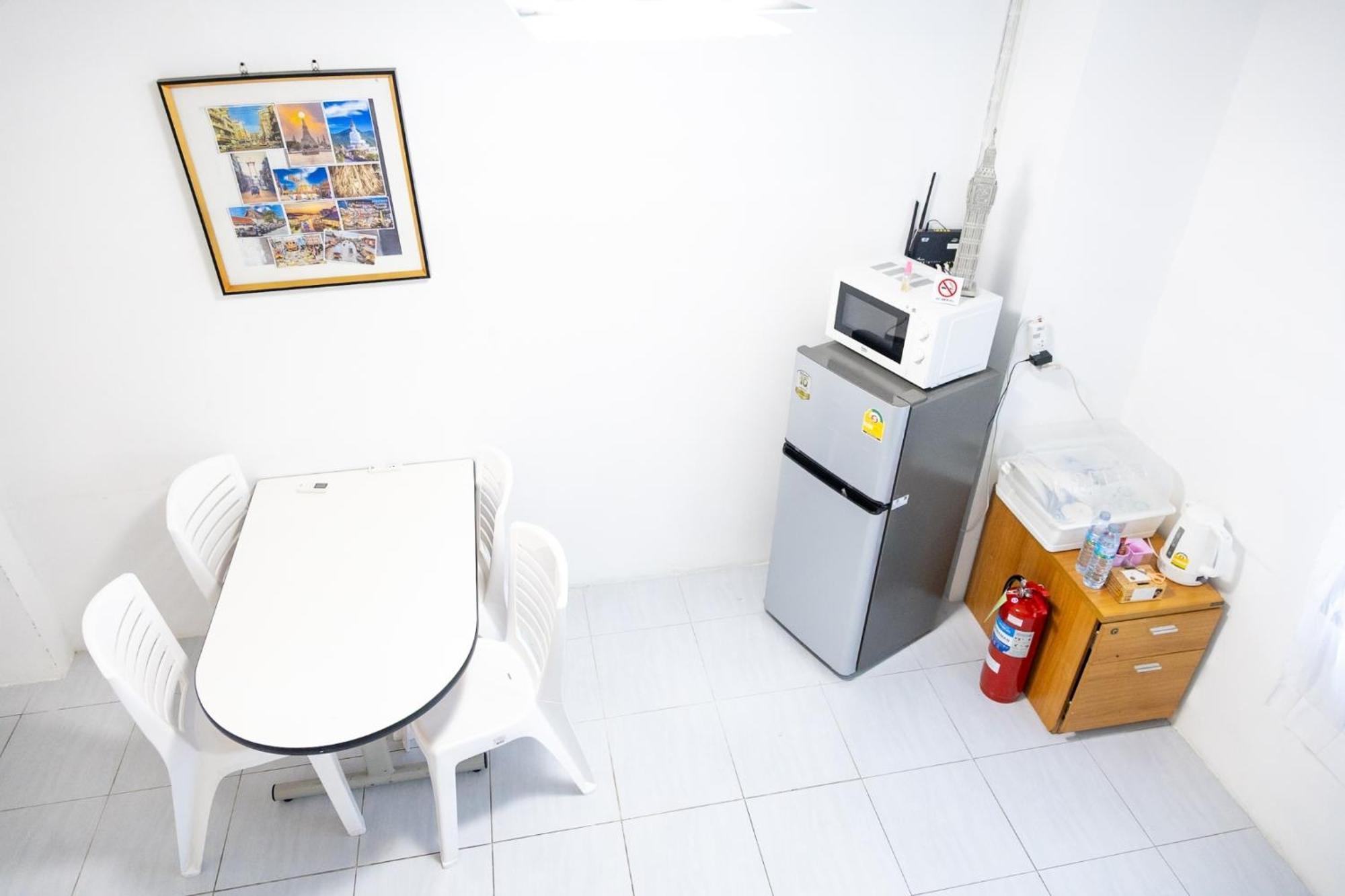 Transit Donmueang Airport Hostal