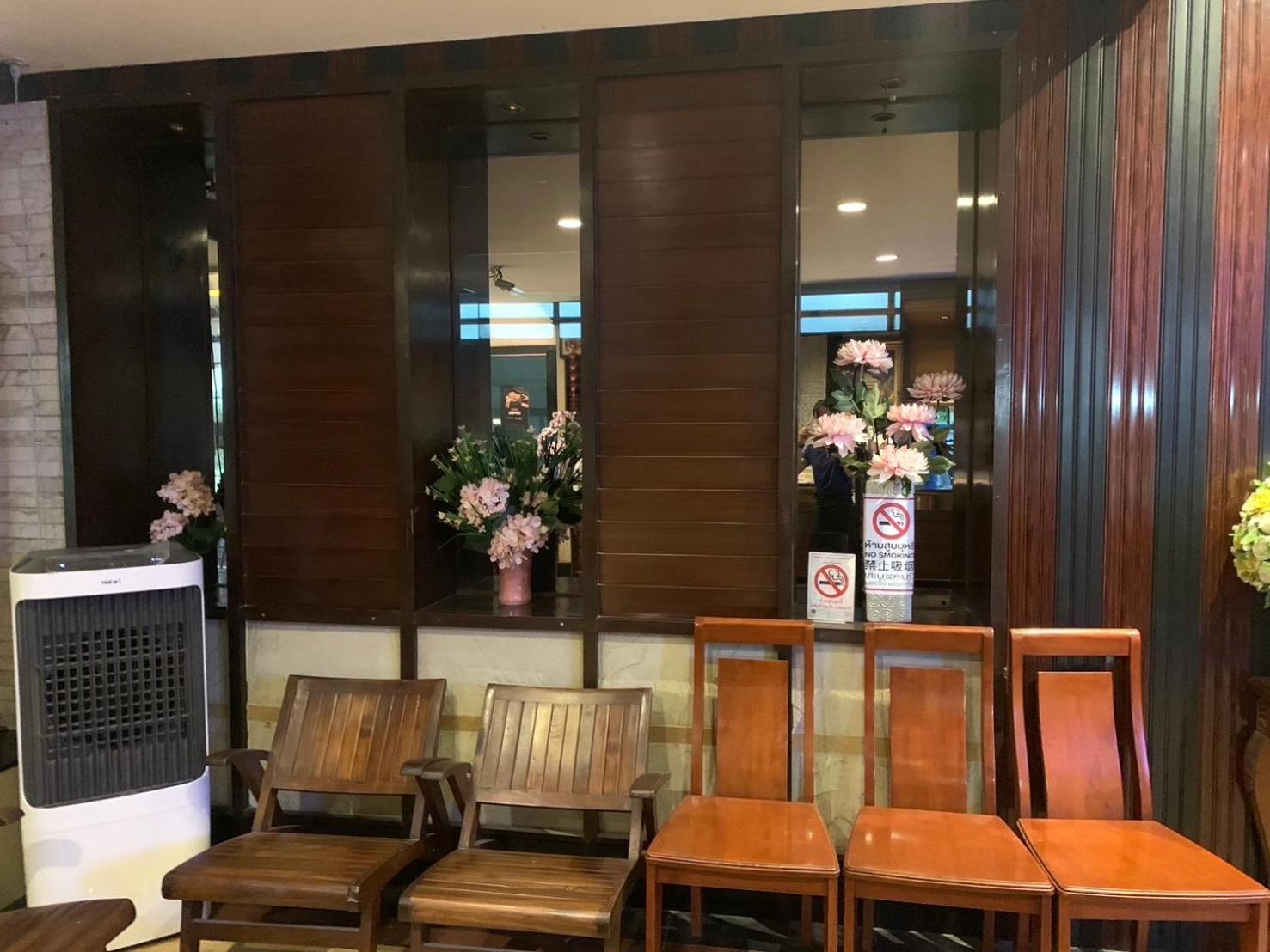 Rambuttri House Bangkok
