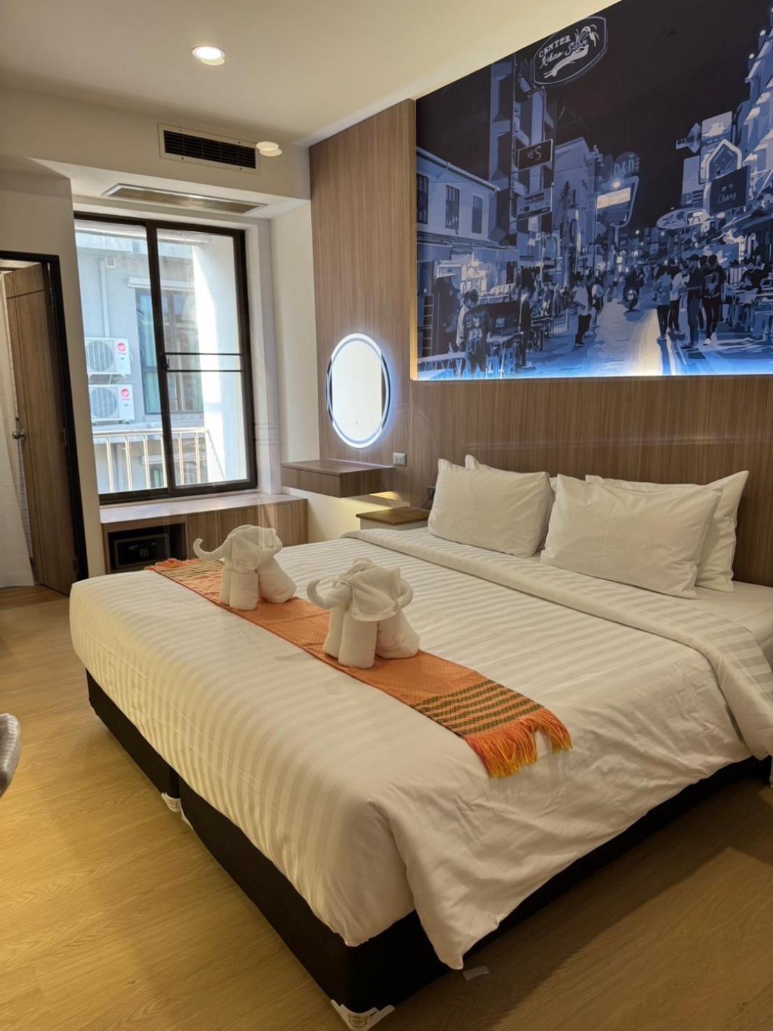 New Siam Ii - Near Siriraj Hospital