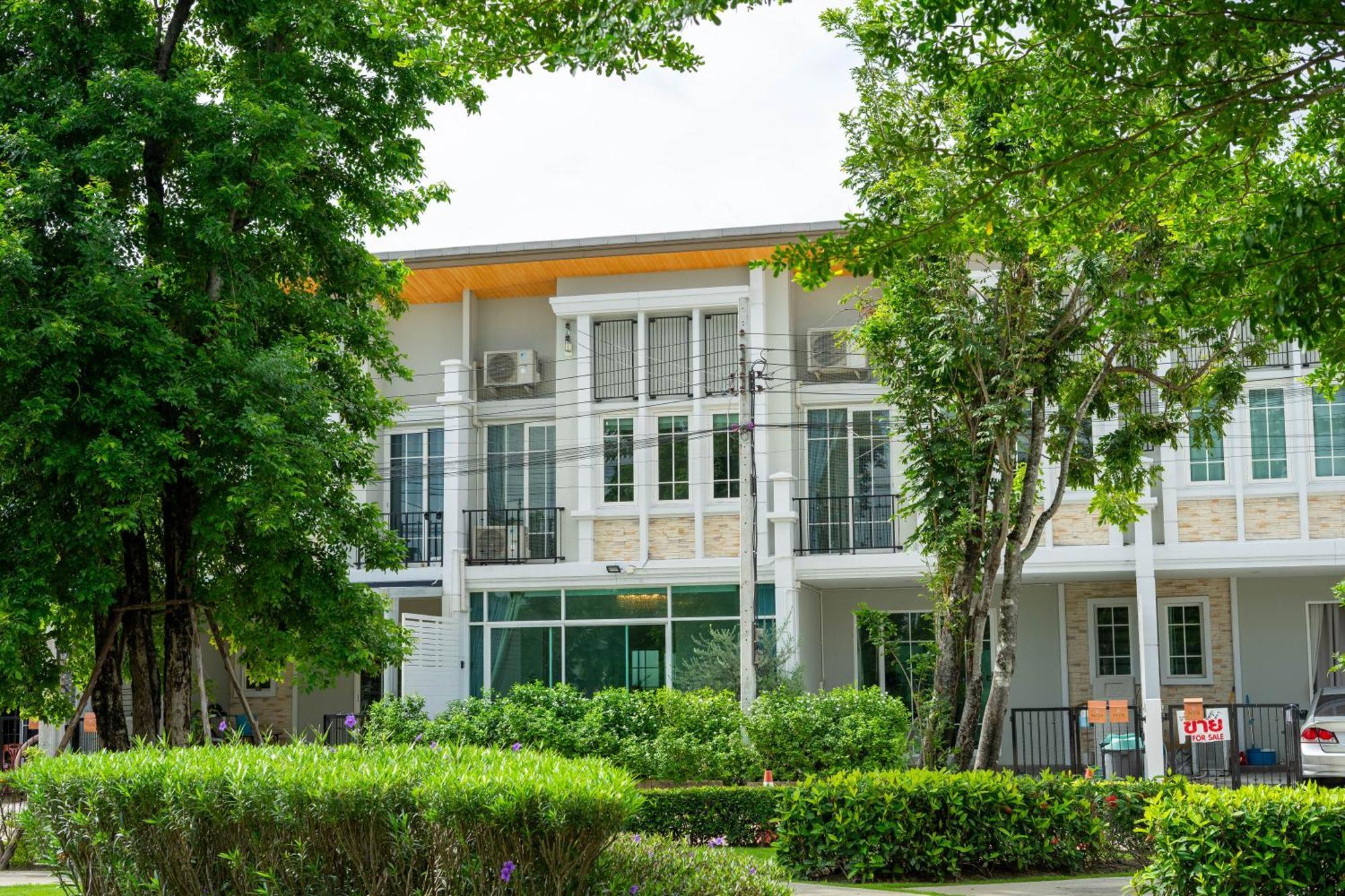 H2, Wi-fi 1,000 Mbps, Near Mrt, Fashion Island * Bangkok
