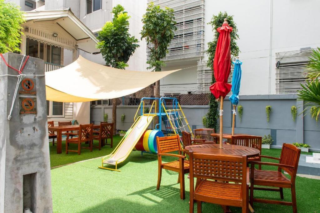 Bangphlat Resort Bangkok