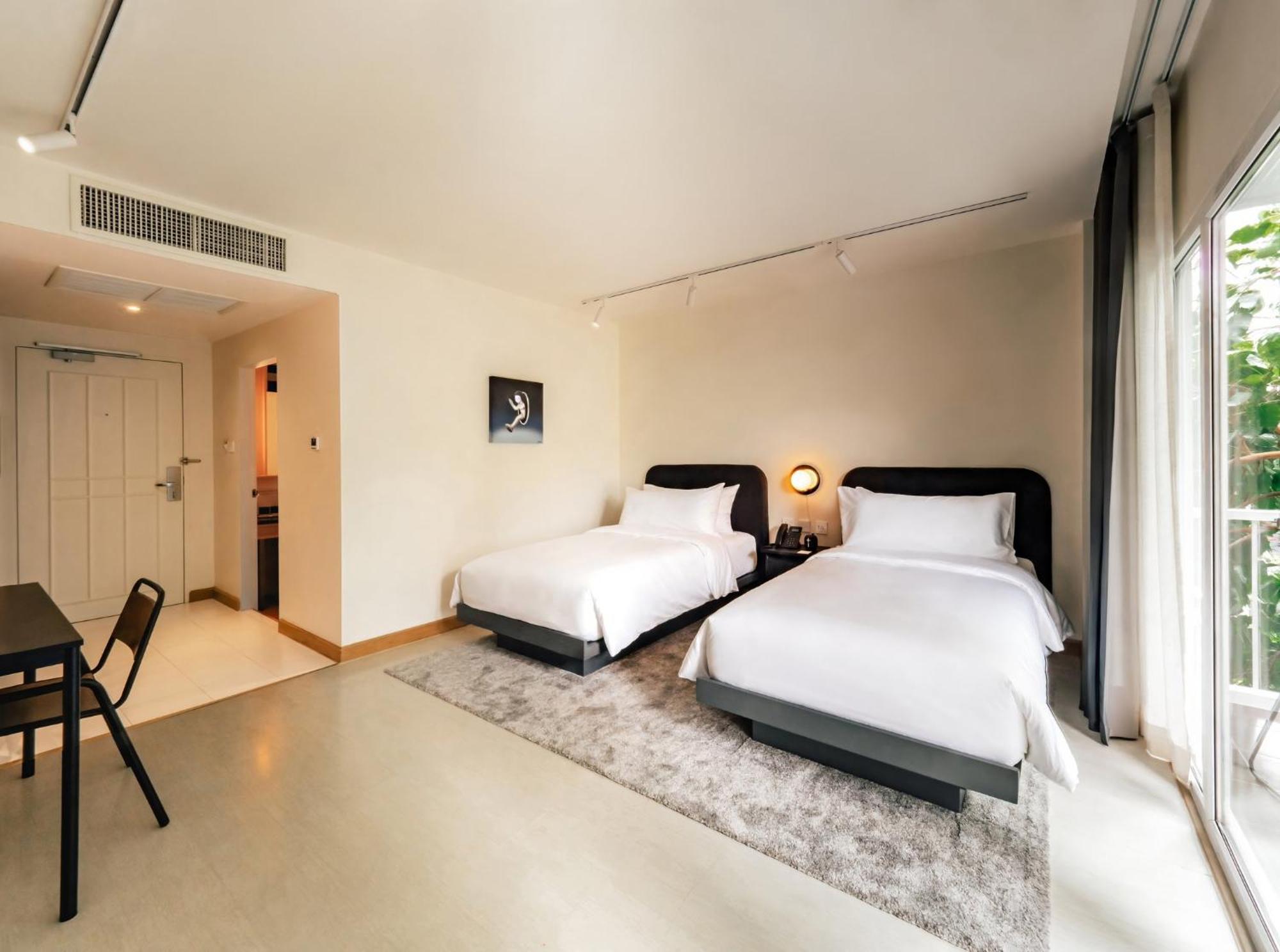 The Standardx, Phra Arthit Hotel Bangkok