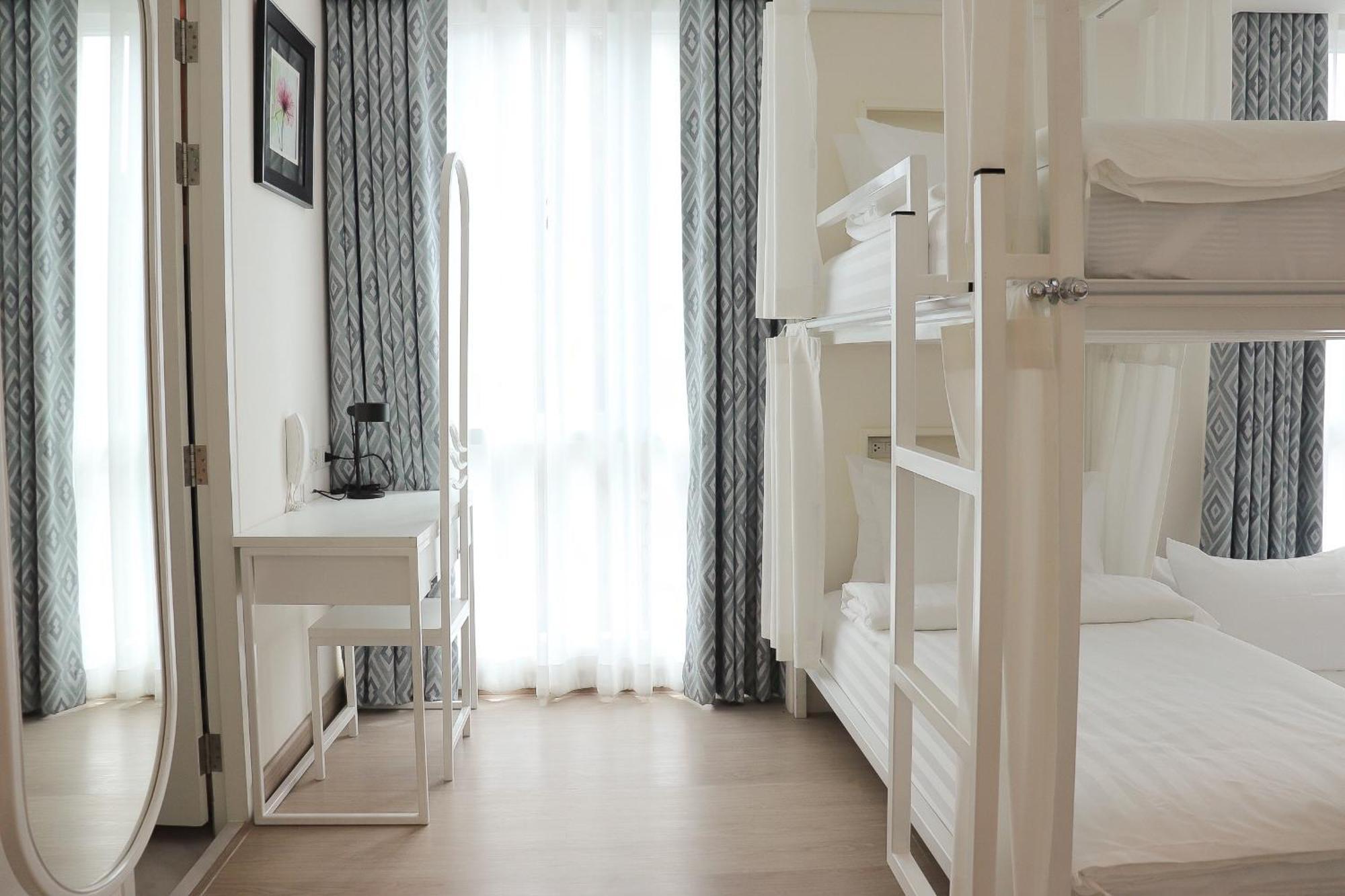 Rest Poshtel