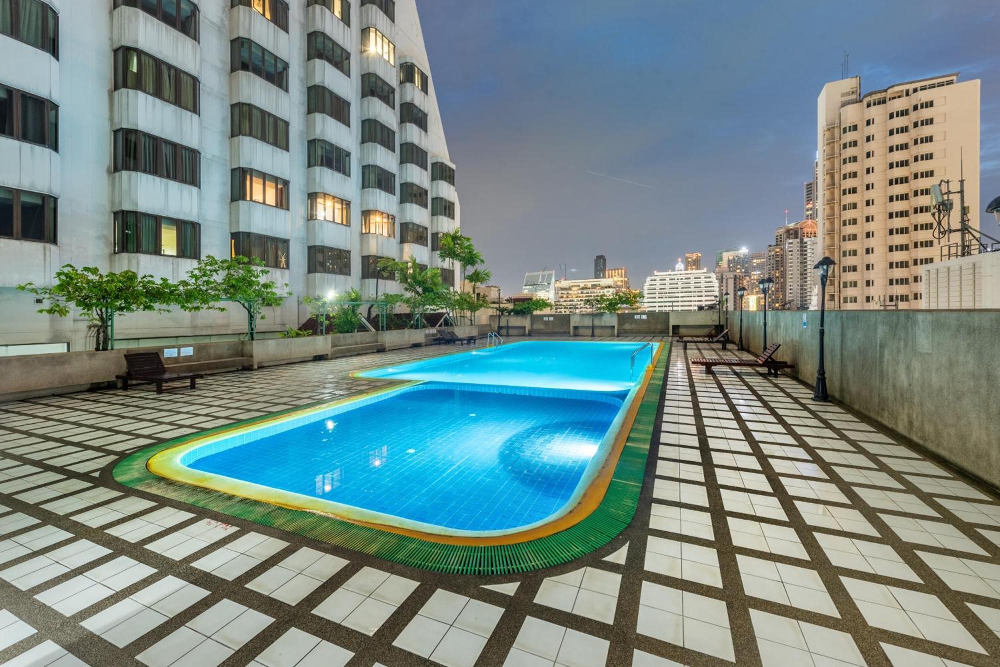 Neom Town * Bangkok