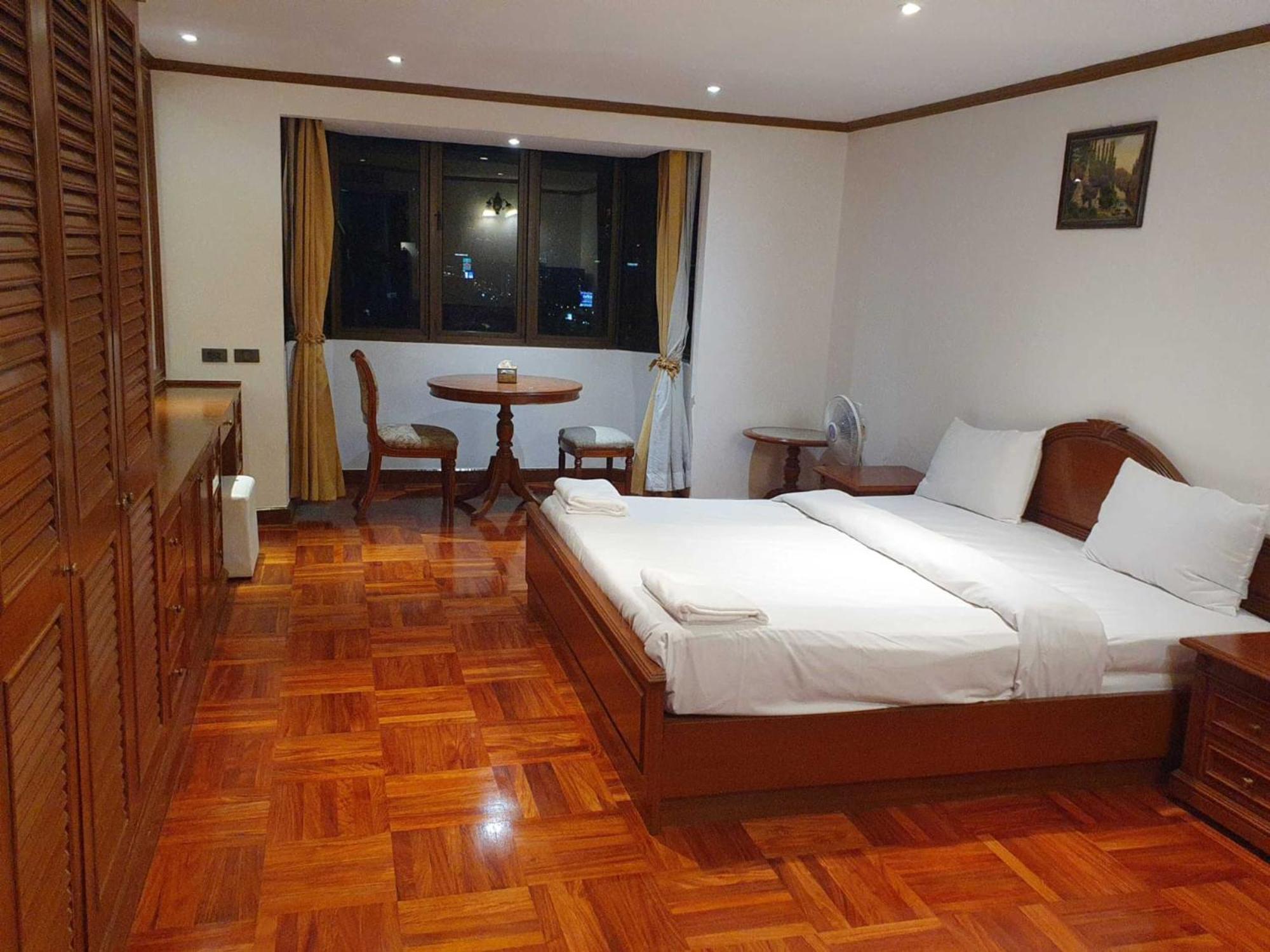 Căn hộ Omni Tower Sukhumvit Soi 4 Direct Bangkok