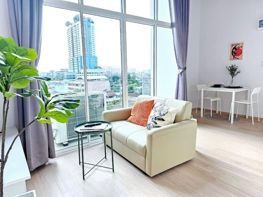 Midtown Duplex Ratchayothin 275 Appartement