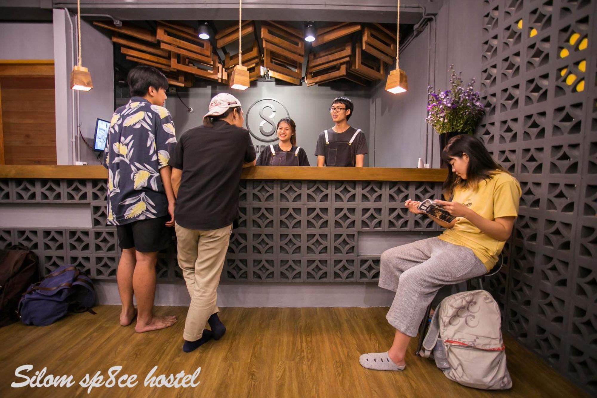 Hostel Silom Space *