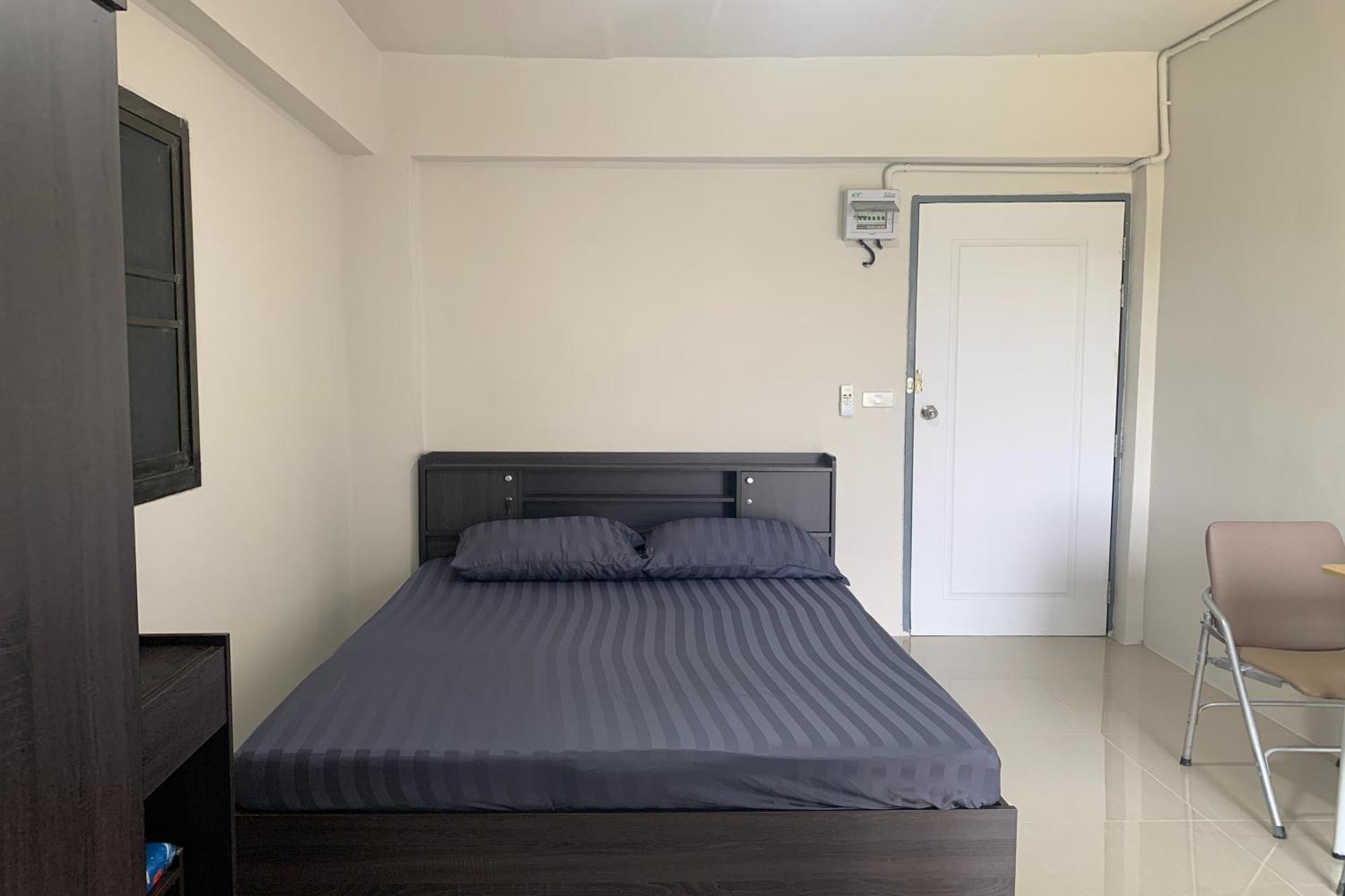 Na Nont Place Hotel