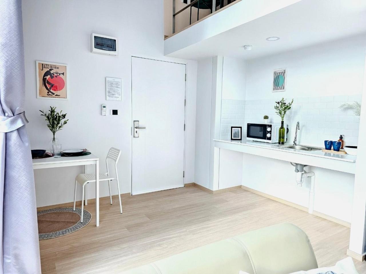 Midtown Duplex Ratchayothin Apartment