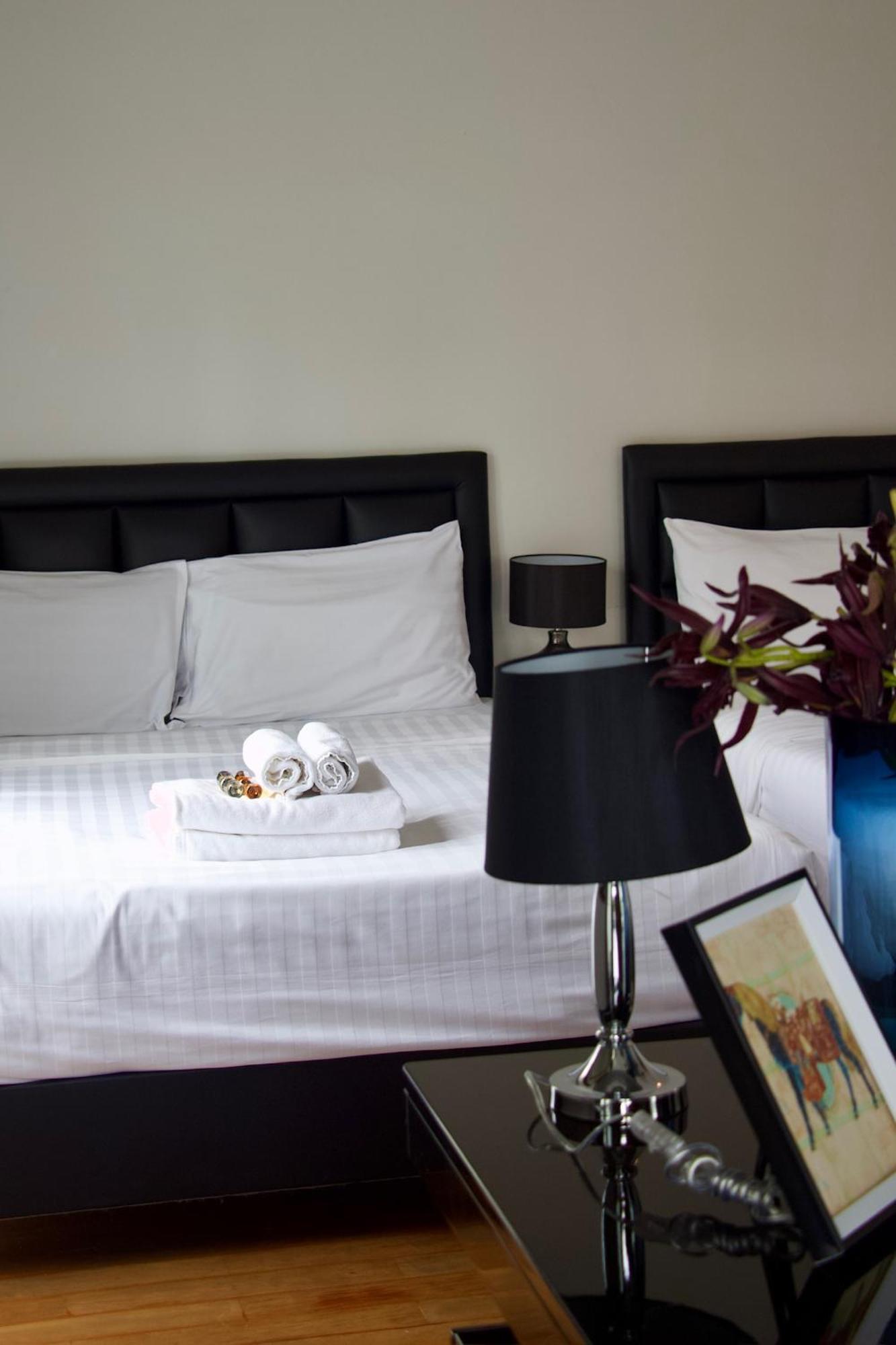 Entire Townhome 3br3b, Pool, Sukhumvit-emsphere * Bangkok