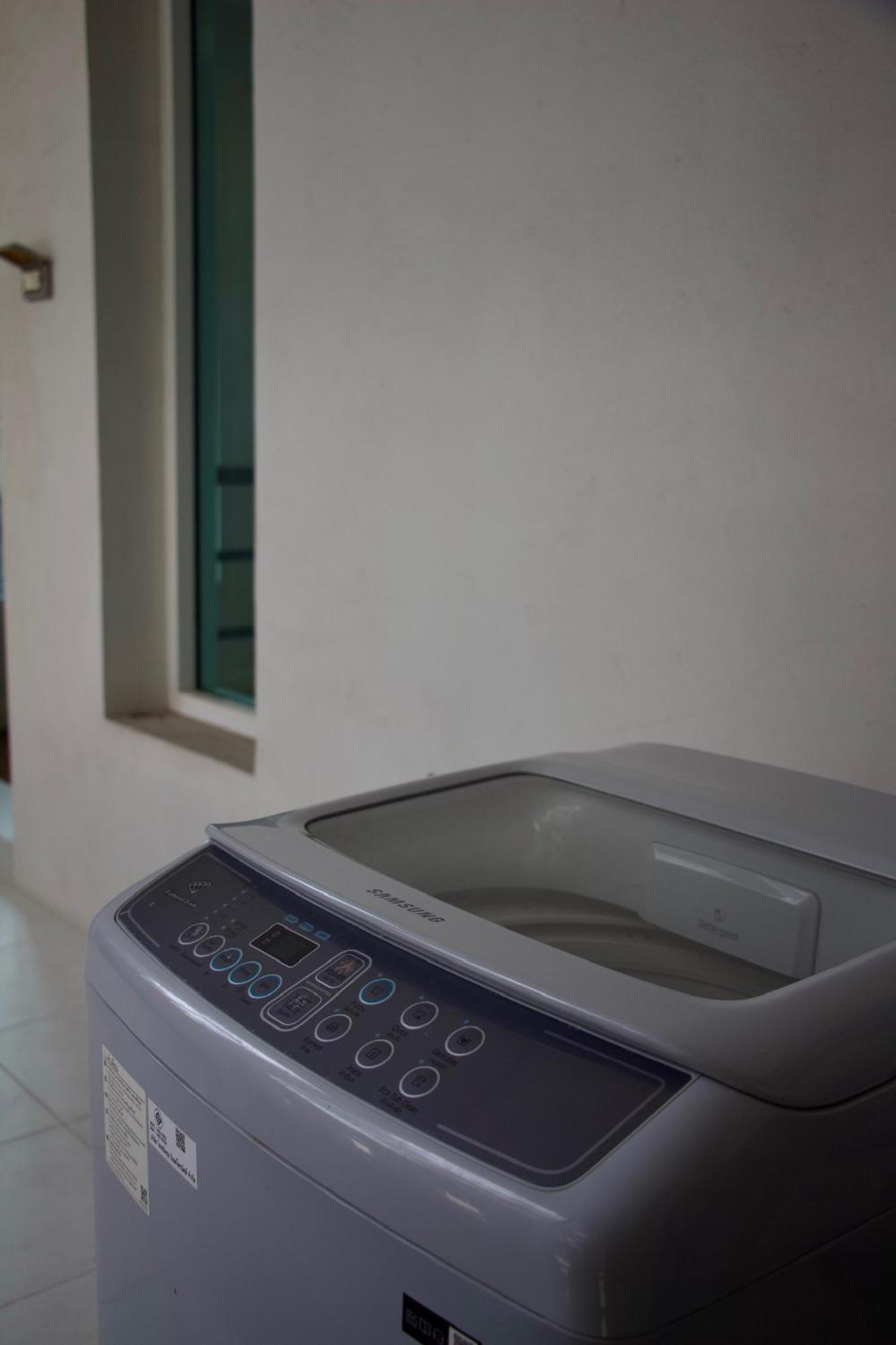 Entire Townhome 3br3b, Pool, Sukhumvit-emsphere Apartamento