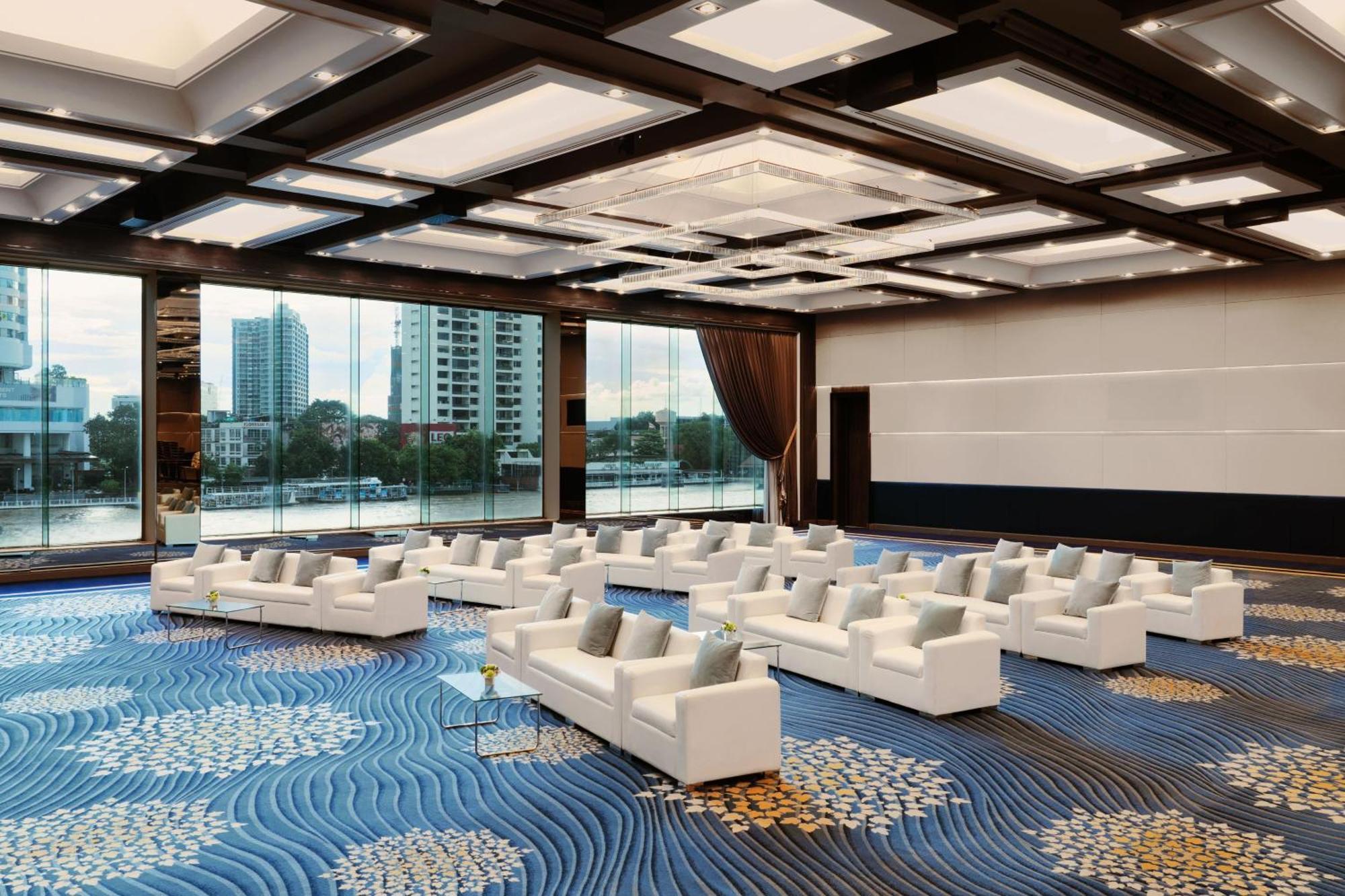 Hotel Royal Orchid Sheraton Riverside