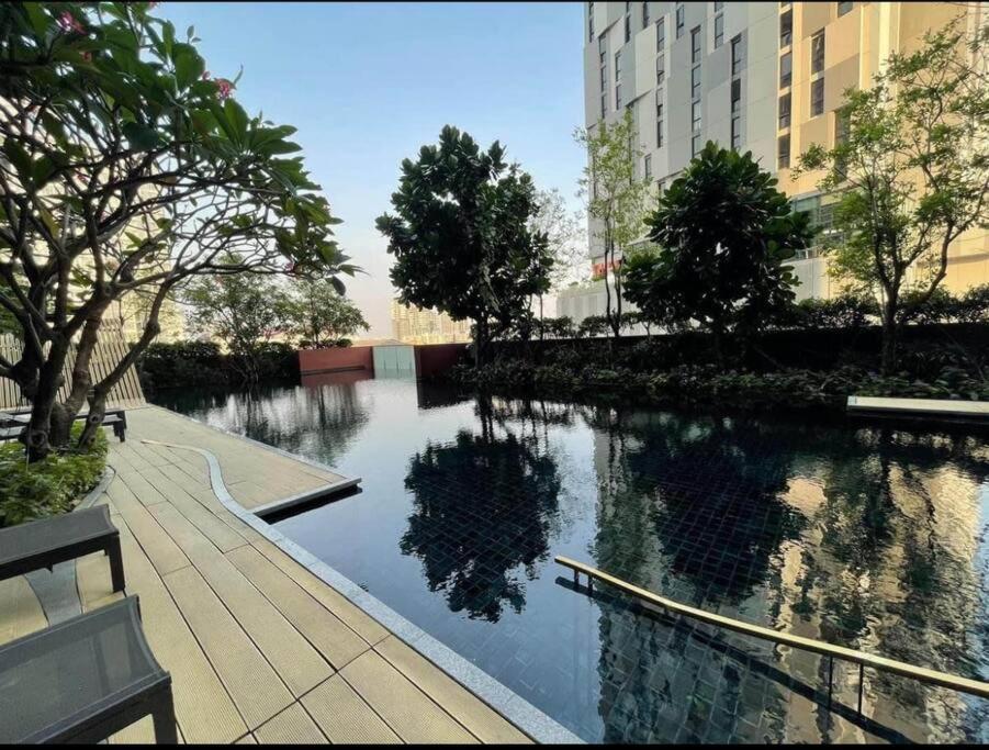 Apartment Luxurious Upscale Downtown *