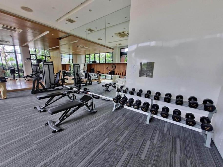 Luxurious Upscale Downtown Apartment *