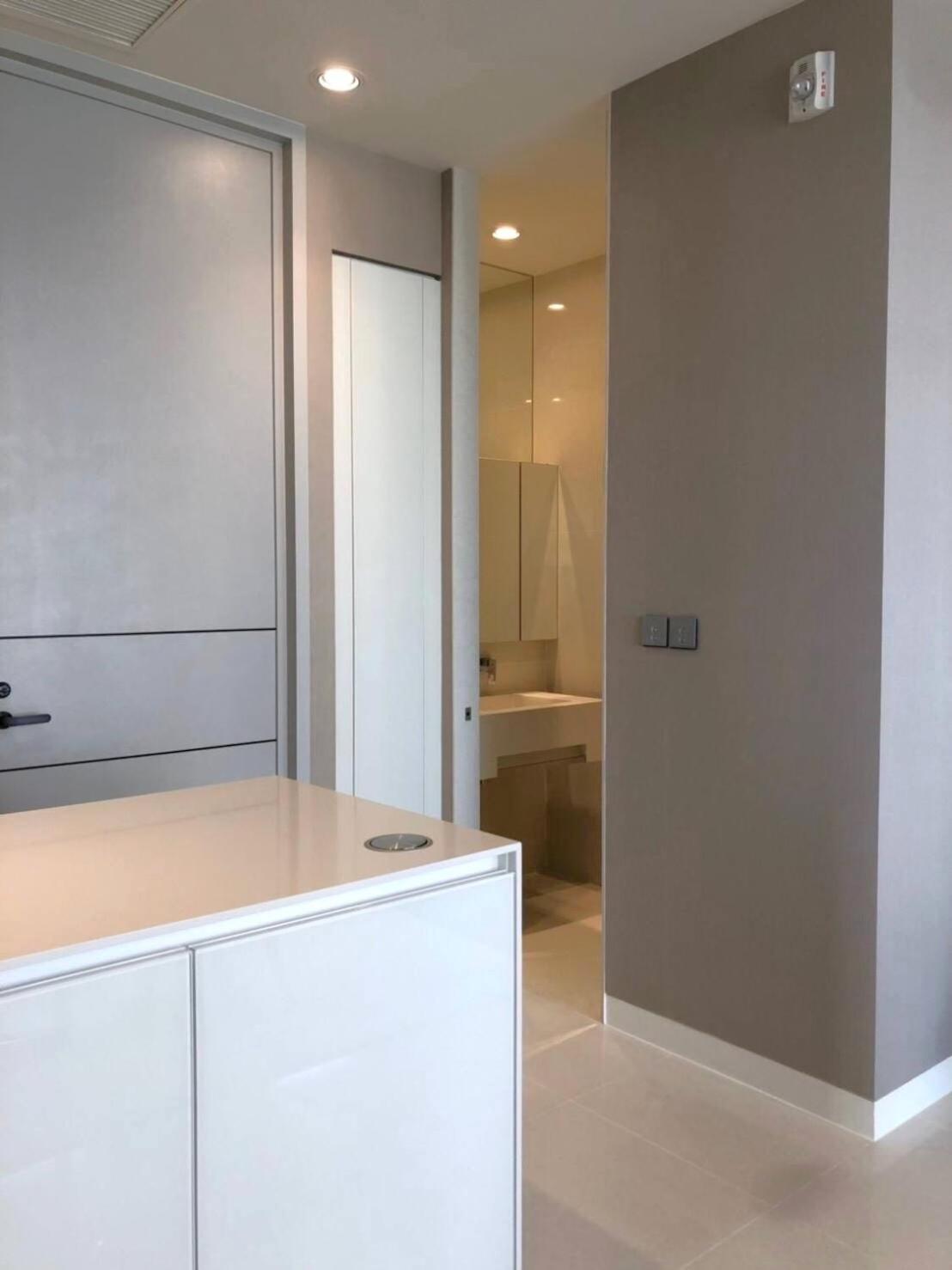Apartment Ultra Luxury Large Central Phrom Phong 2 Beds Sky Pool Bangkok