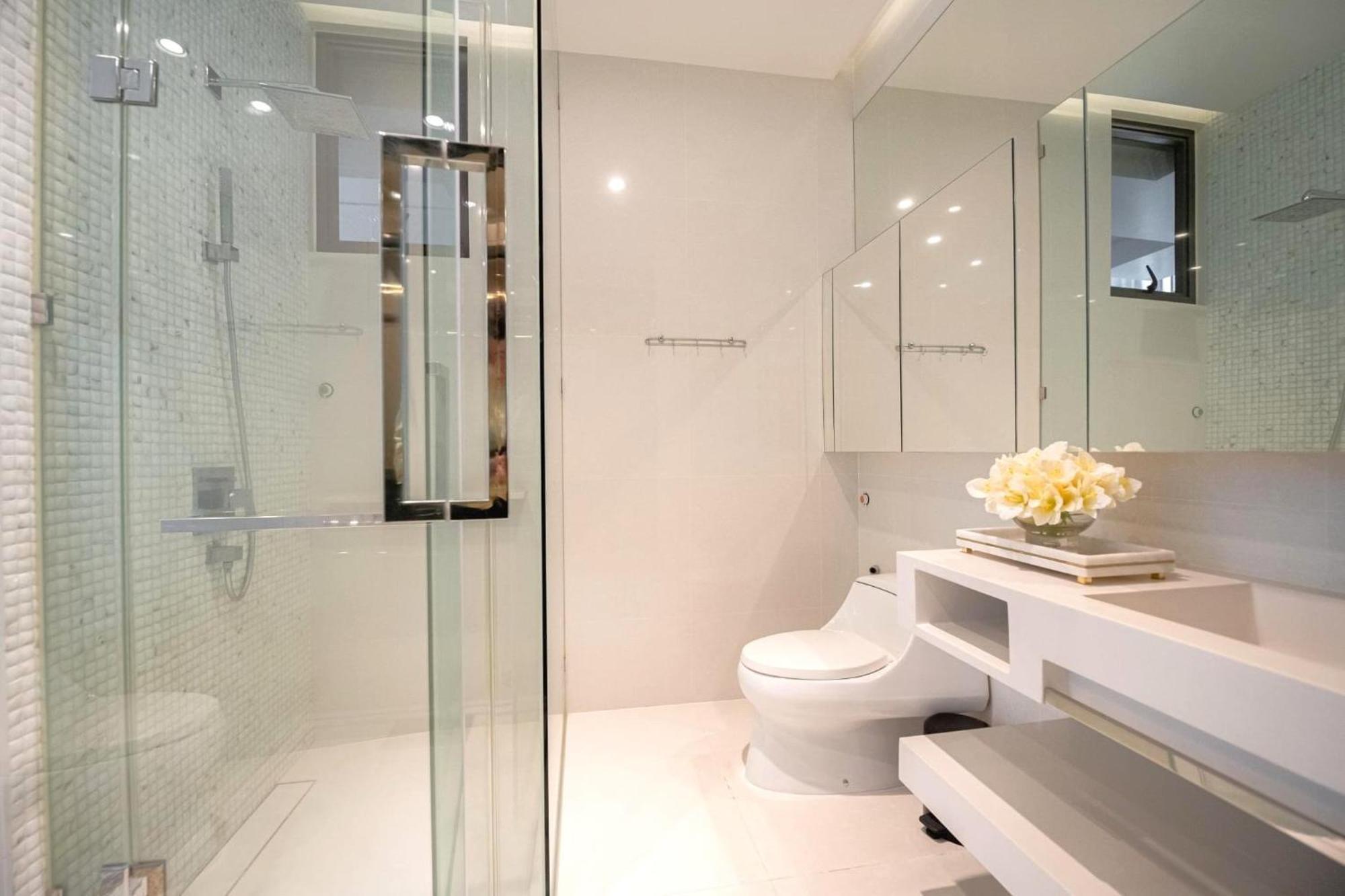 Apartment Ultra Luxury Large Central Phrom Phong 2 Beds Sky Pool *
