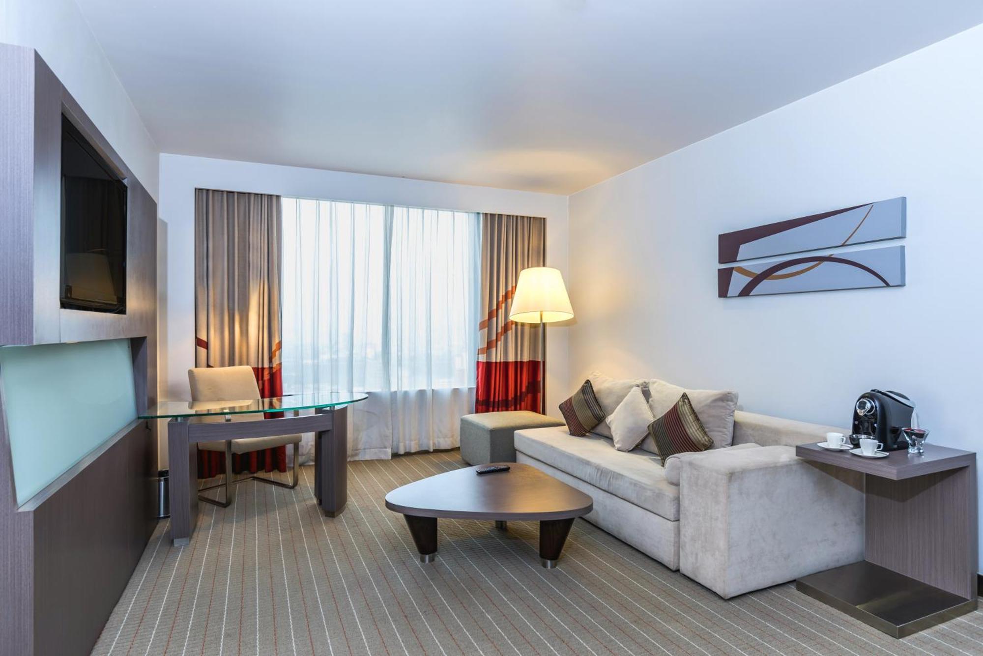 Four Points By Sheraton Ploenchit Sukhumvit Hotell 4*