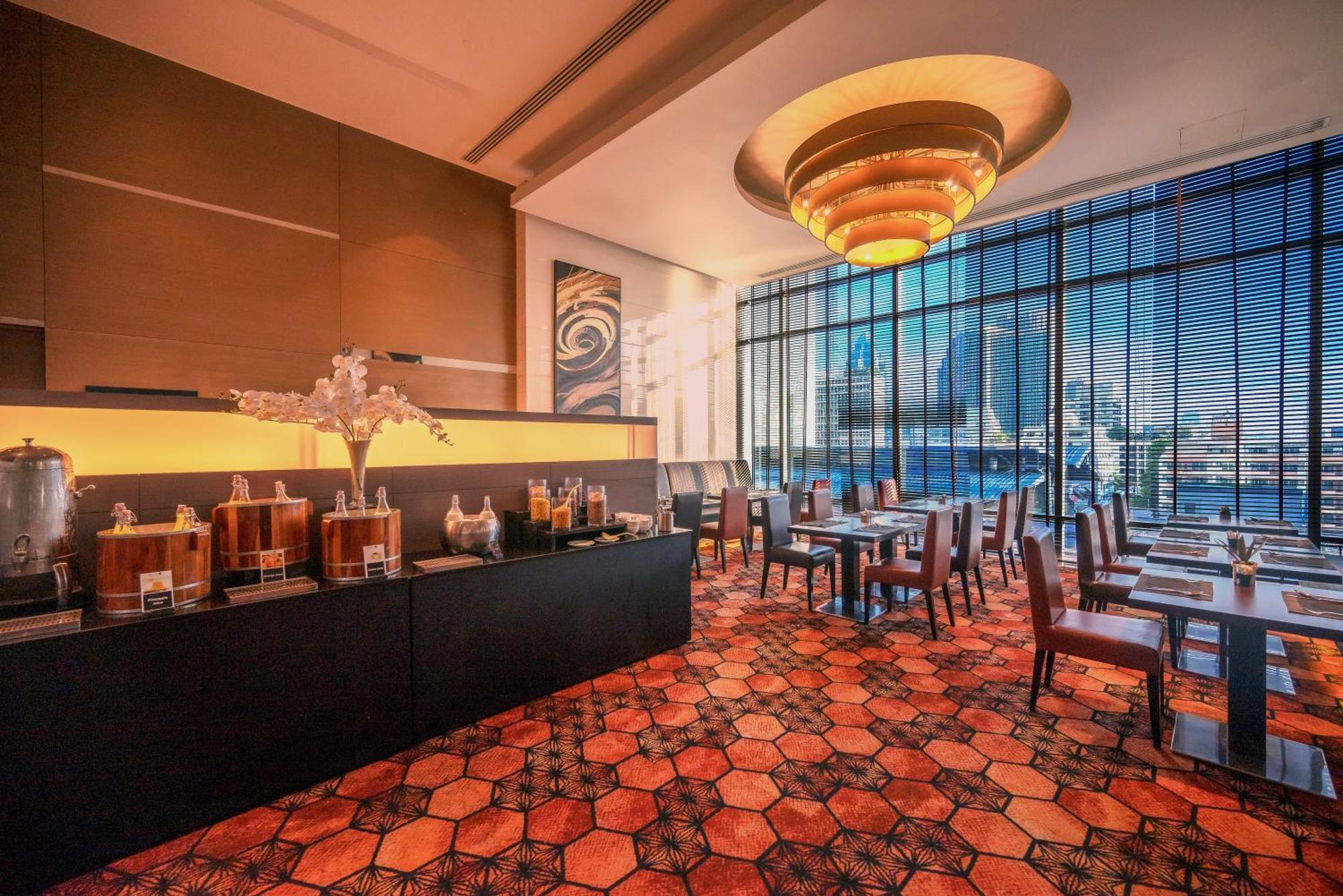 Four Points By Sheraton Ploenchit Sukhumvit Hotell Bangkok