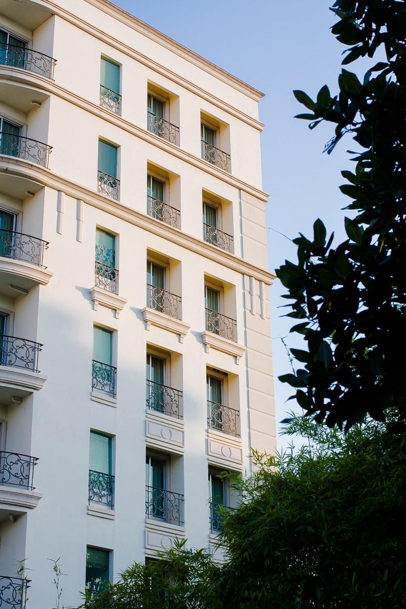Romance Bangna Aparthotel