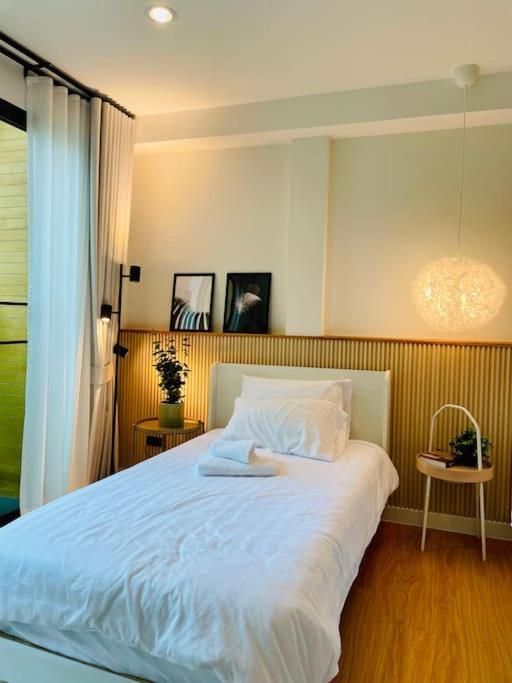 New Stylish Modern 4br 12pax 200m Bts Phrakhanong Ferienhaus *