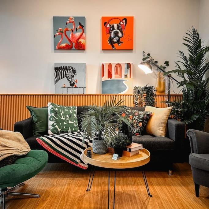 Ferienhaus New Stylish Modern 4br 12pax 200m Bts Phrakhanong Bangkok