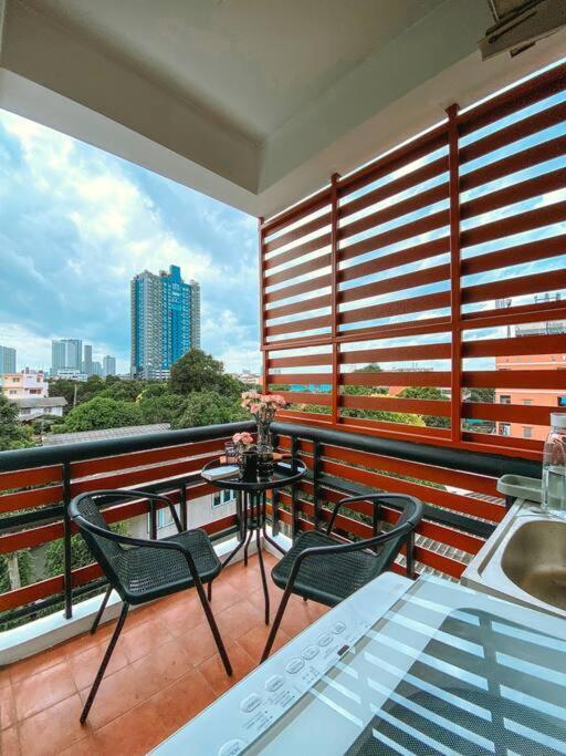 The Giftown Bangkok, Thapra