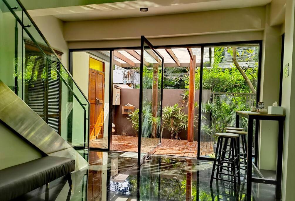 Luxury Oasis In Villa Bangkok