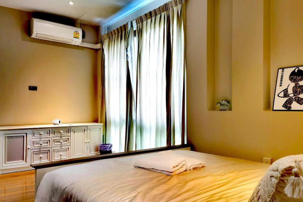 Luxury Oasis In Villa Bangkok