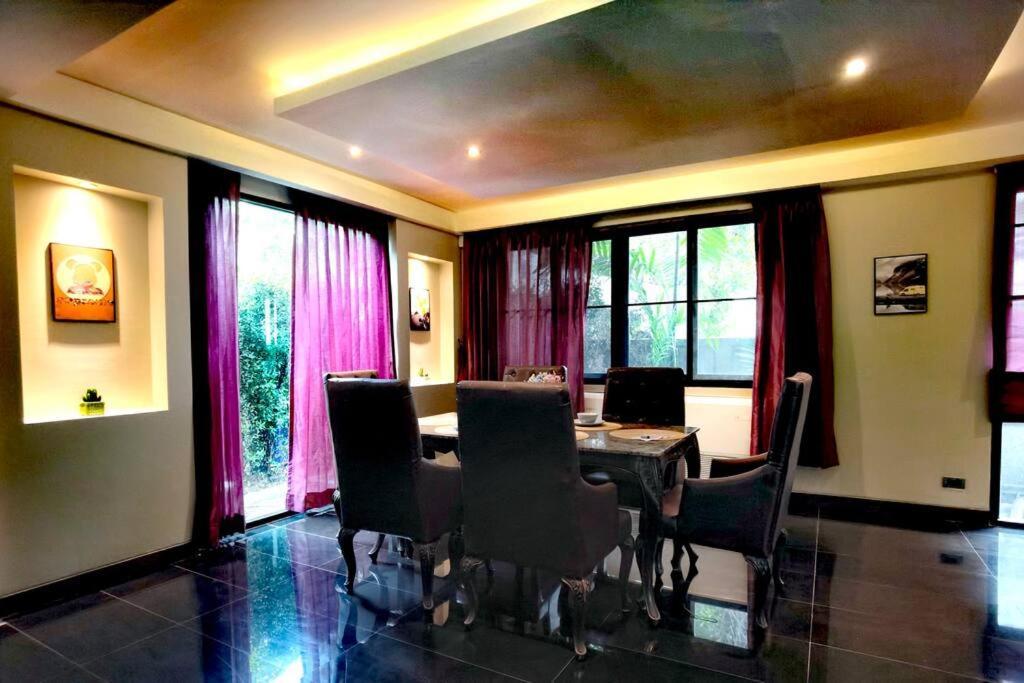 Luxury Oasis In Villa *