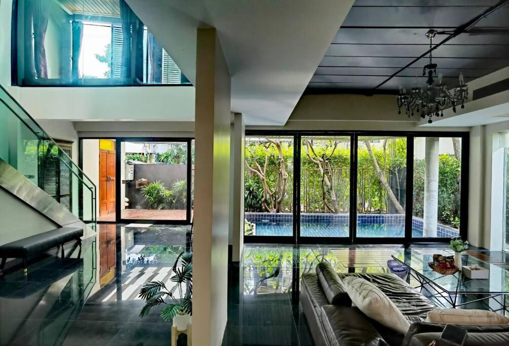 Luxury Oasis In * Bangkok