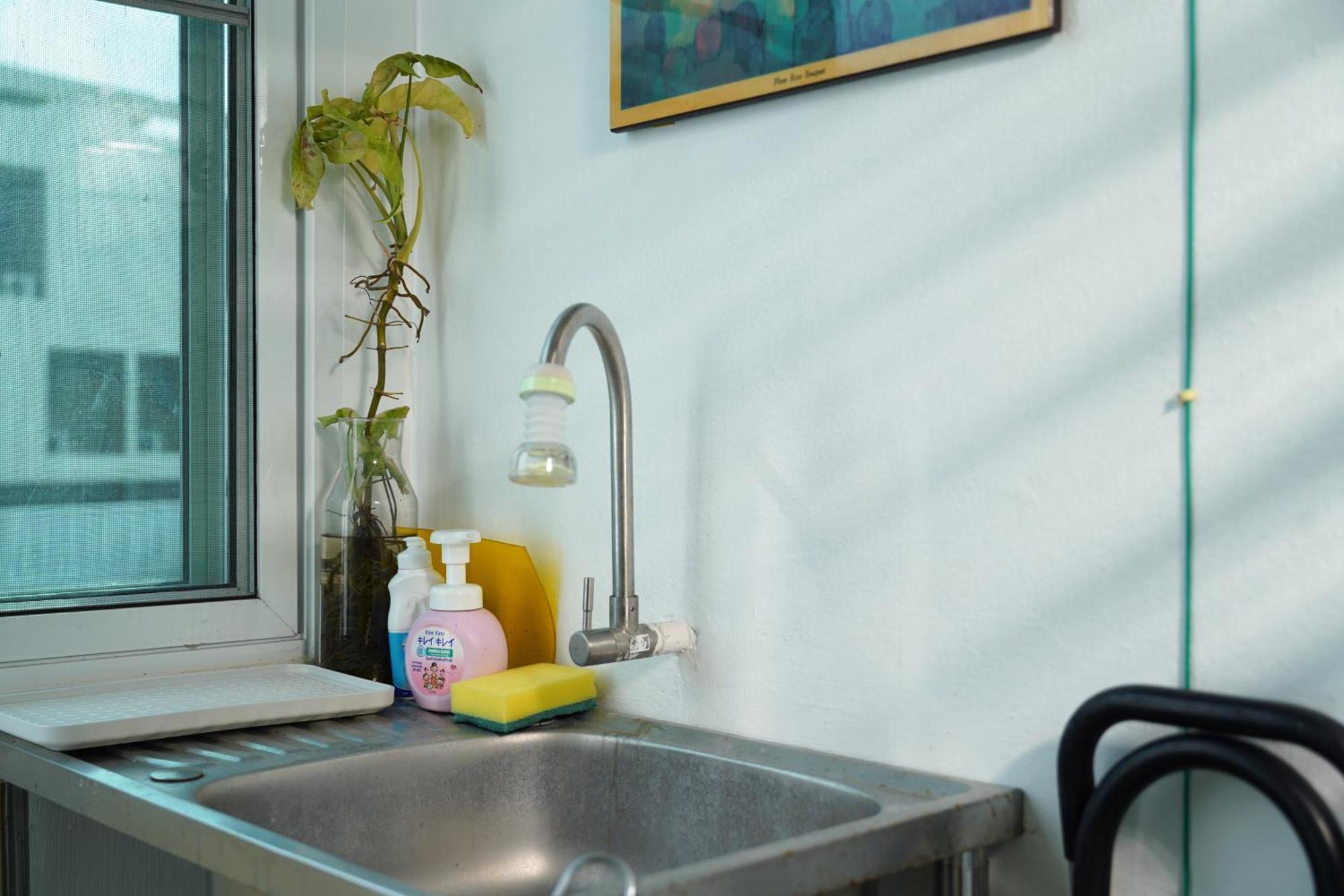 Apartment Modern Art - Lat Phrao Near Mrt Mahat Thai