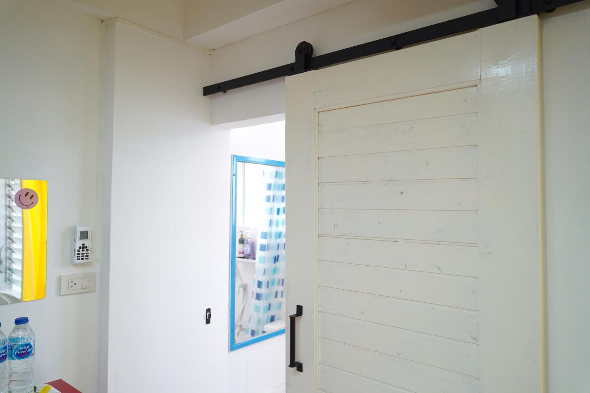 Apartment Modern Art - Lat Phrao Near Mrt Mahat Thai
