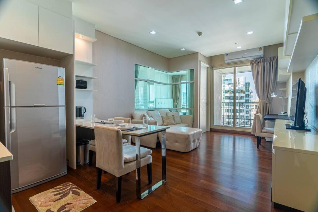 Thonglor Area 1 Bedroom Fastwifi Sauna Big Swimming Pool 43 Apartment