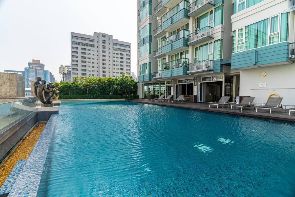 Thonglor Area 1 Bedroom Fastwifi Sauna Big Swimming Pool 43 Apartment *