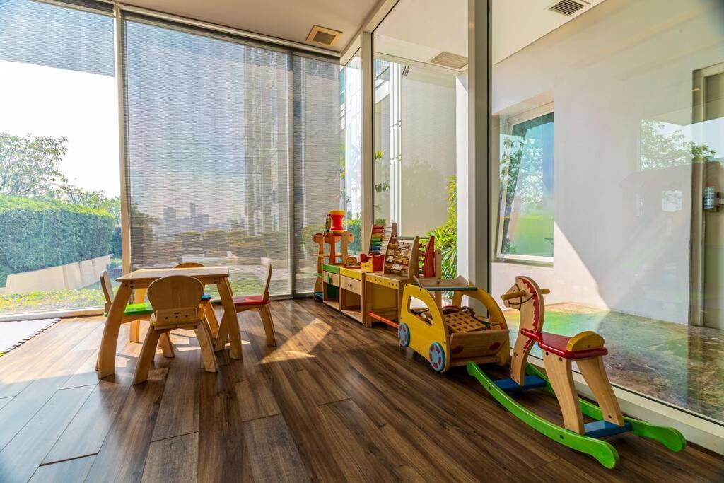 Thonglor Area 1 Bedroom Fastwifi Sauna Big Swimming Pool 43 Bangkok