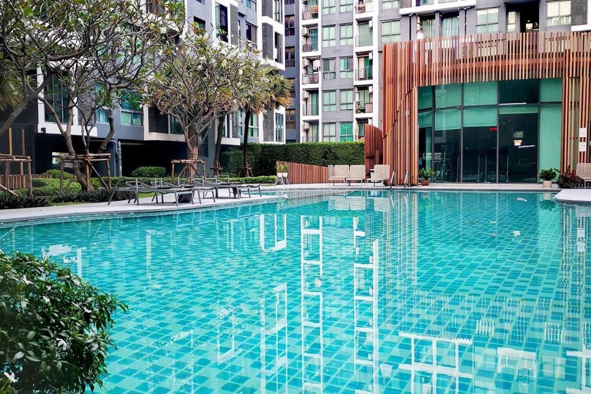 - Ramkhamhaeng Apartment Bangkok