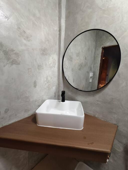 Thonglor Art House 5br With Beautiful Rooftop * Bangkok