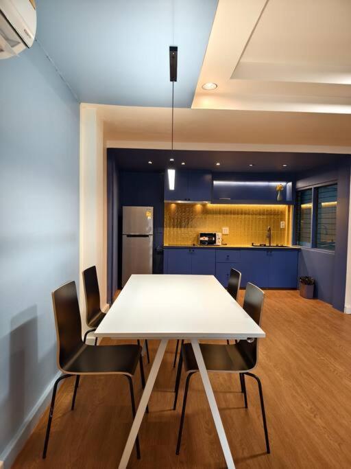 Rumah percutian Thonglor Art House 5br With Beautiful Rooftop *