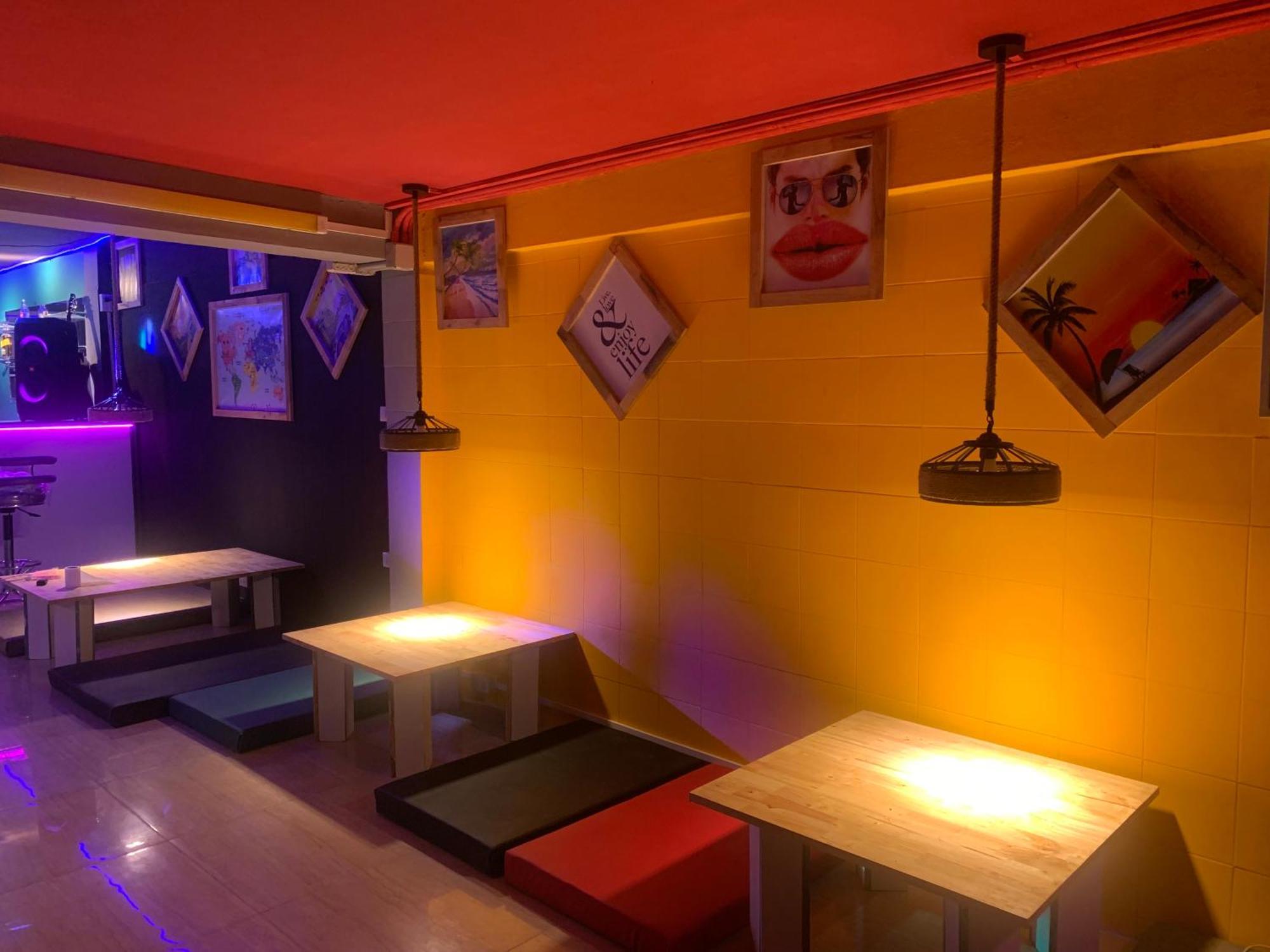 Roxx Social Hostel, Cafe & Bistro Ostello Bangkok
