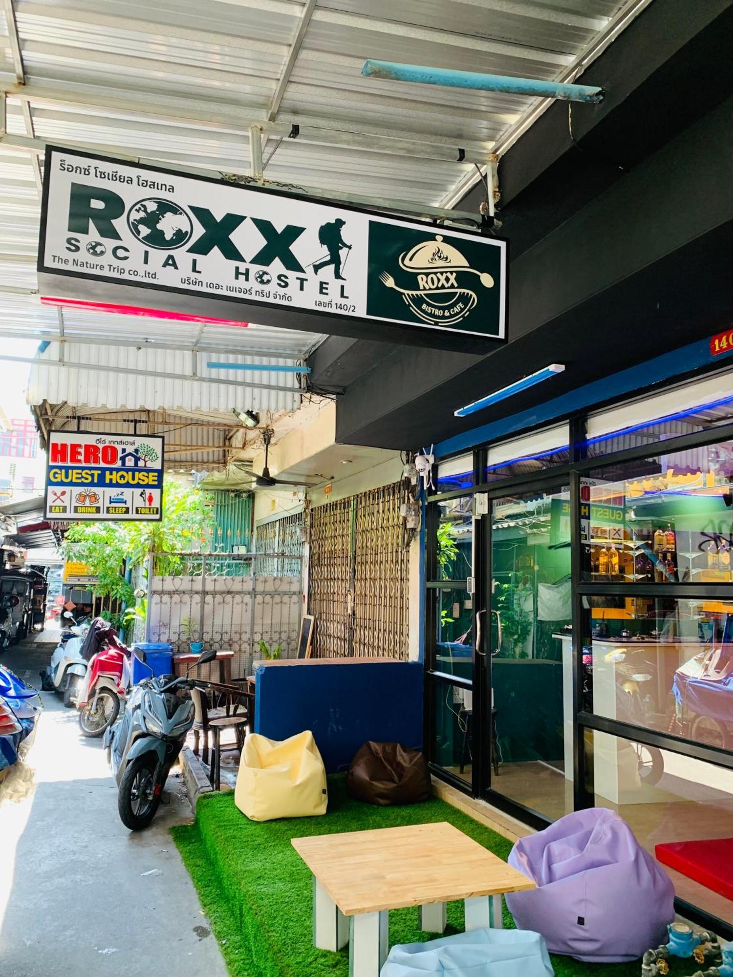 Ostello Roxx Social Hostel, Cafe & Bistro *
