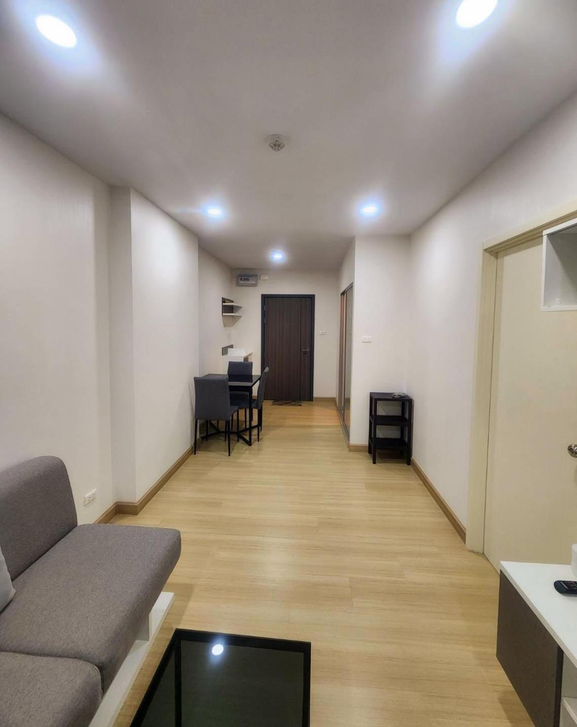 Lily's - Phasi Chareon Station Apartment *