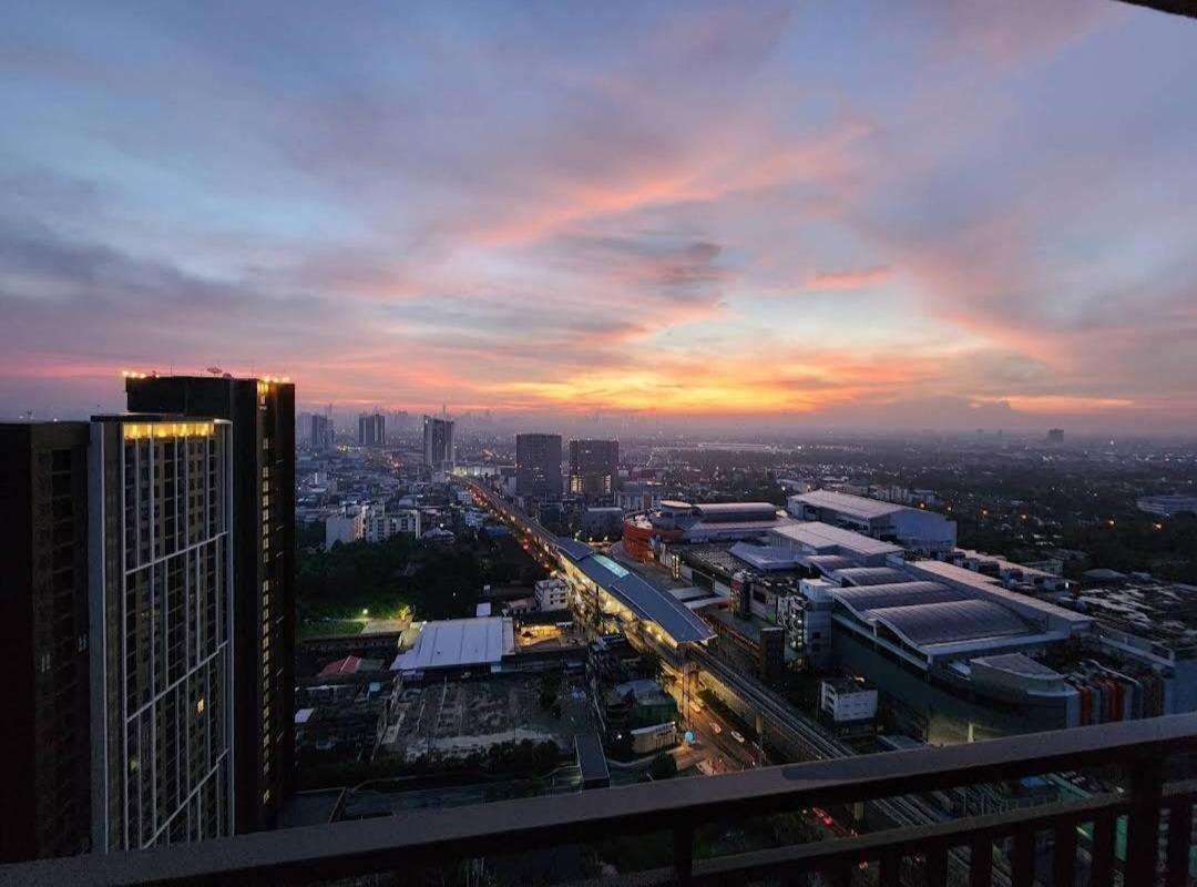 Lily's - Phasi Chareon Station Apartment Bangkok