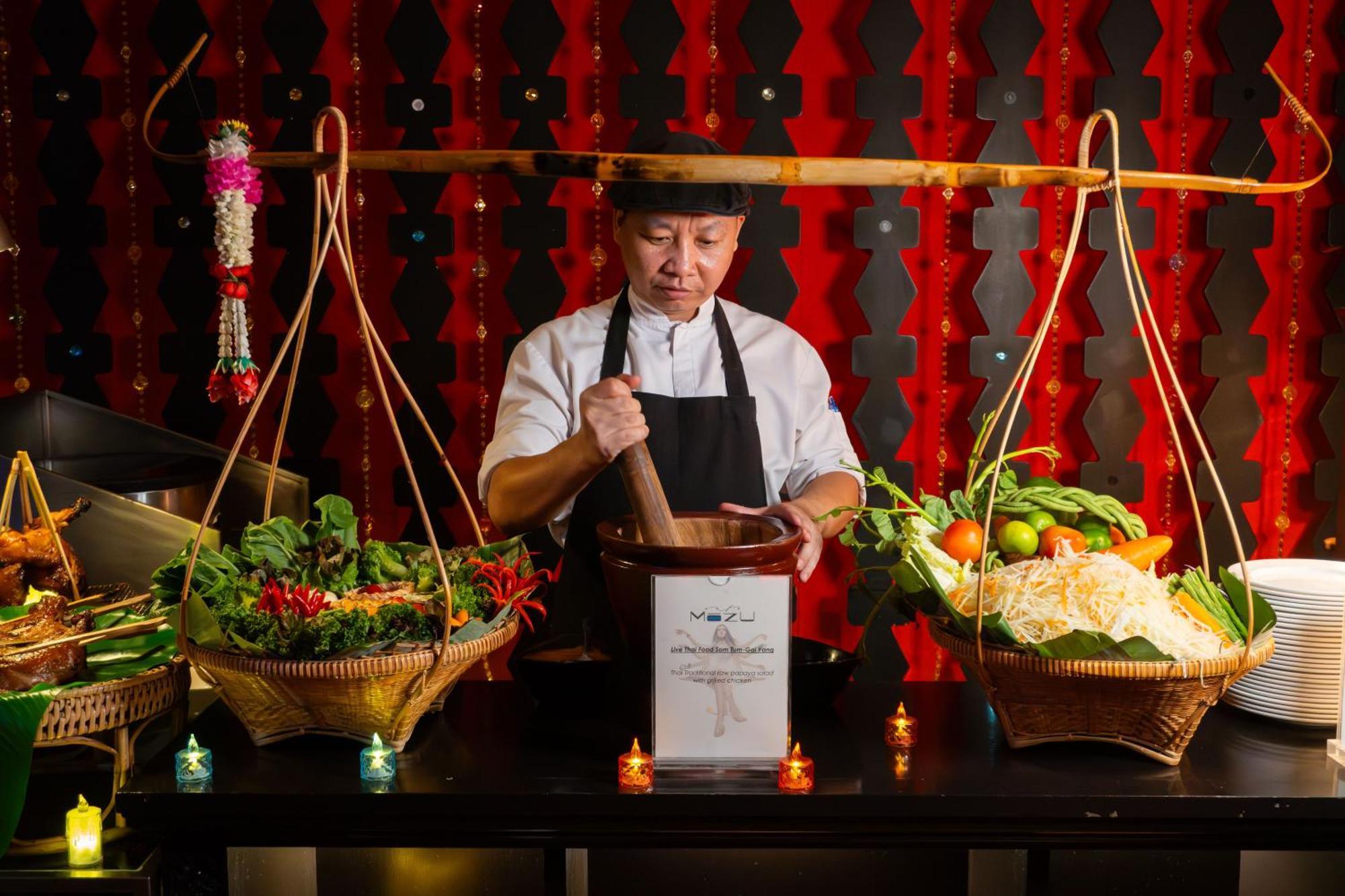 Khách sạn Lebua At State Tower Bangkok