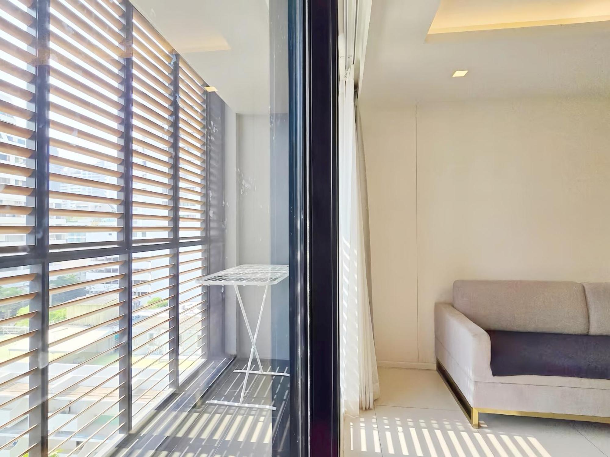 Circle Rein Sukhumvit 12 Apartment