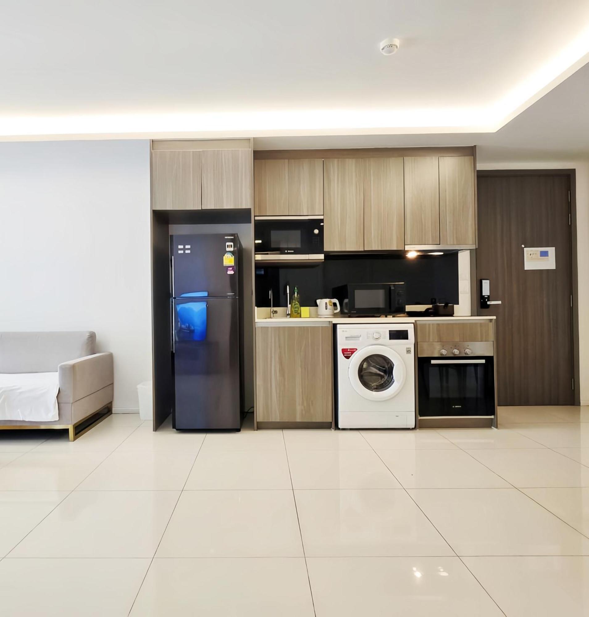 Circle Rein Sukhumvit 12 Apartment *